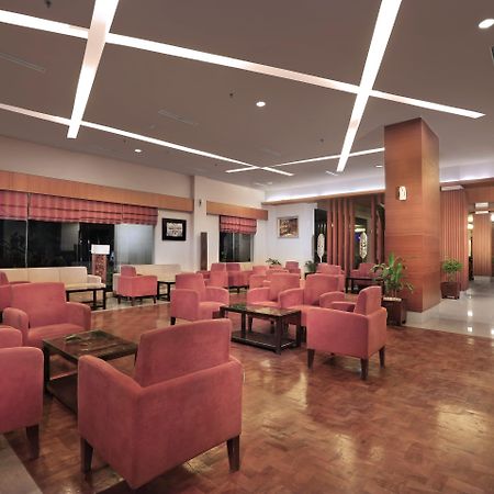 Aston Tanjung City Hotel Extérieur photo