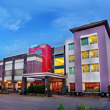 Aston Tanjung City Hotel Extérieur photo