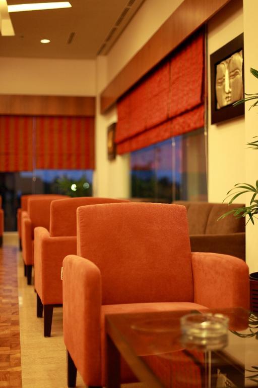 Aston Tanjung City Hotel Extérieur photo