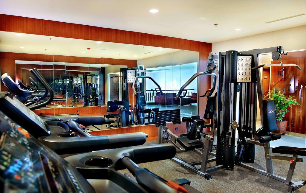 Aston Tanjung City Hotel Extérieur photo