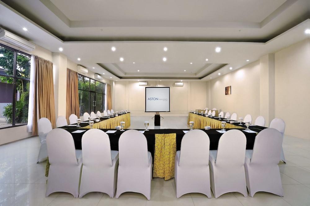 Aston Tanjung City Hotel Extérieur photo